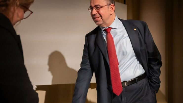 Daron Acemoğlu, annesinin hatırasını Nobel'e bağışladı – İş-Yaşam Haberleri
