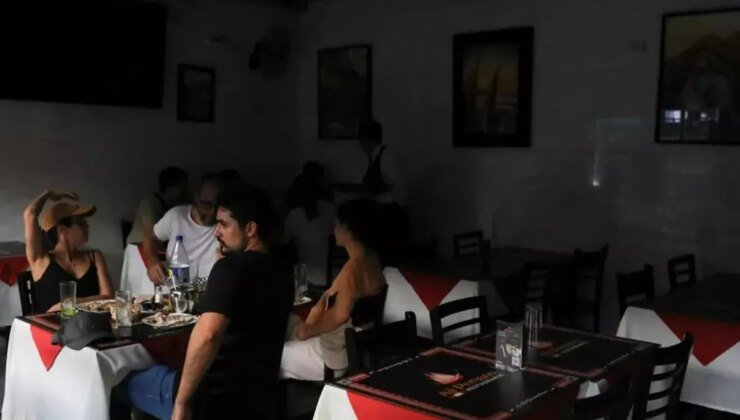 19 milyonluk ülke karanlıkta kaldı! Tüm ülkede OHAL ilan edildi