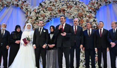 Cumhurbaşkanı Yardımcısı Cevdet Yılmaz’ın mutlu günü