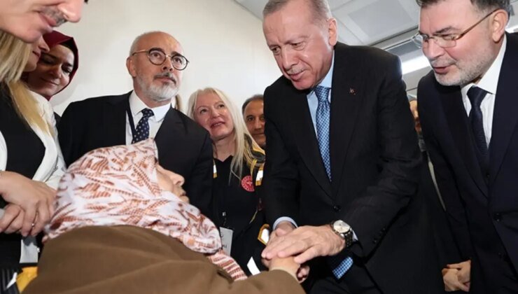Erdoğan’ın Gülsüm teyzeye söyledikleri duygulandırdı: Hiç evladı yok diyorlar, ben varım
