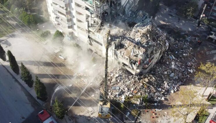 Jeofizik mühendisinden korkutan uyarı: İzmir’in deprem riski İstanbul’dan daha yüksek
