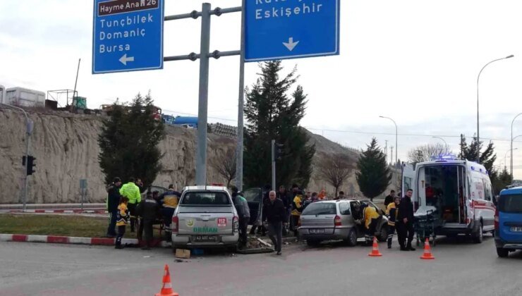 Kütahya’da Trafik Kazası: 4 Yaralı