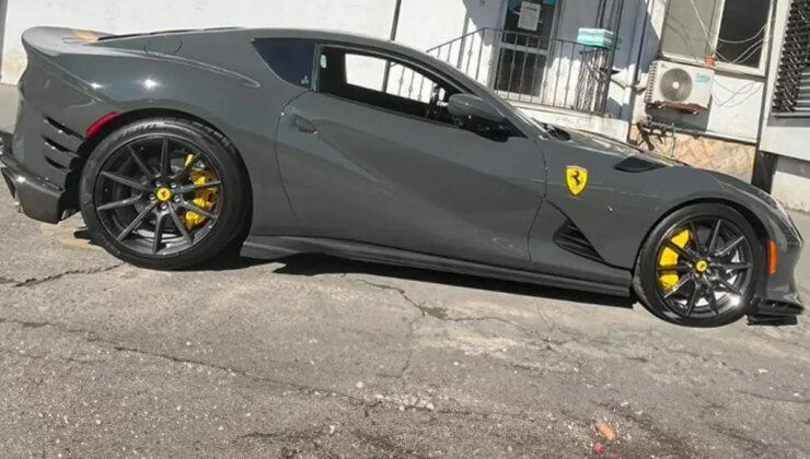 Mersin’de "Kazma, kürek var" denilen konteynerden 357 milyonluk araç çıktı