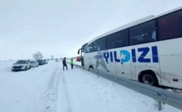 Samsun-Sinop Karayolunda Kar ve Buzlanma Faciası: Otobüs ve Araçlar Kuyuya Düştü