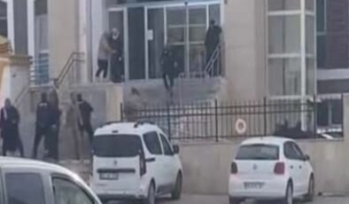 Şanlıurfa’da adliye bahçesinde kavga kamerada: 16 yaralı, 15 gözaltı