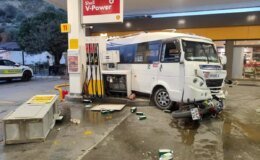 Alkollü Minibüs Şoförü Akaryakıt İstasyonunu Savaş Alanına Çevirip Tutuklandı
