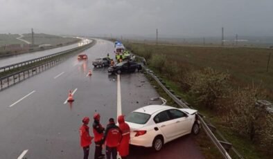 İstanbul-İzmir Otoyolu’nda zincirleme trafik kazası: 2 ölü, 4 yaralı