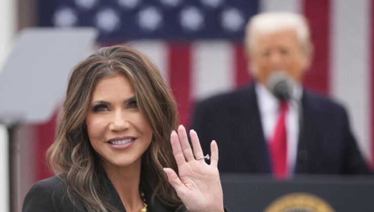 ABD’de İç Güvenlik Bakanı’nın bir restoranda çantası çalındı