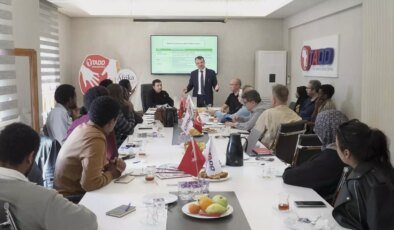 Afrikalı Öğrencilere Afet Farkındalığı ve İlk Yardım Eğitimi