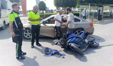 Antalya’da Motosiklet Otomobille Çarpıştı, Sürücü Yaralandı