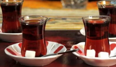 AYM, 10 yıldır süren çay tabağı tartışmasına noktayı koydu