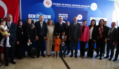 Bakan Işıkhan, Kilis’te Depremzede Kadınları Güçlendirme Projesi Seminerine Katıldı