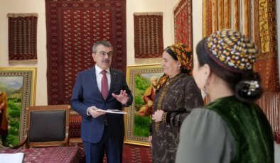 Bakan Tekin, Türkmenistan’da Kültürel Ziyaretler Gerçekleştirdi