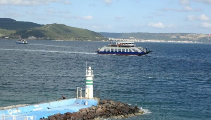Bozcaada ve Gökçeada’ya tüm feribot seferlerine fırtına engeli