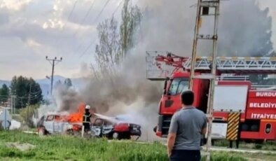 Burdur’da Kafa Kafaya Çarpışma: 1 Ölü, 4 Yaralı