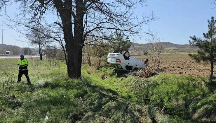 Çorum’da Trafik Kazası: Sürücü Yaralandı