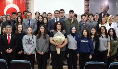 Düzce Valisi Selçuk Aslan, Kariyer Günlerinde Öğrencilerle Buluştu