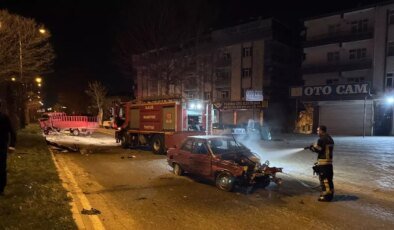Elazığ’da Otomobil ile Kamyonet Çarpıştı: 1 Yaralı