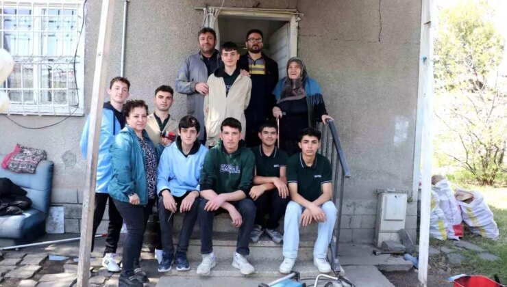 Erzincan’da Öğrenciler İhtiyaç Sahibi Ailelere Destek Oluyor