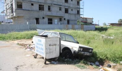 Hacizli Otomobil Çöp Konteynerinin Yanında Bulundu