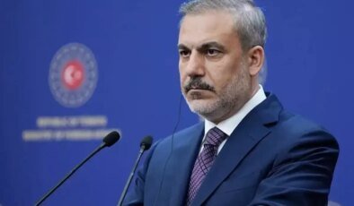 Hakan Fidan: YPG silah bırakıp oradaki milli orduya katılacak