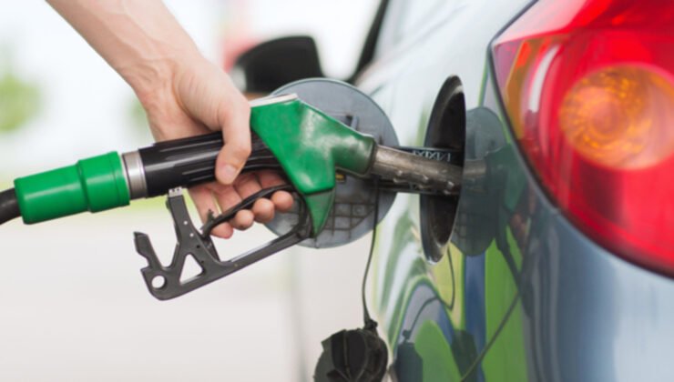 İndirim serisi son buldu: Benzine zam geldi