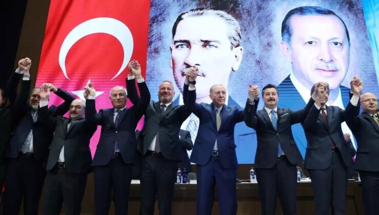 İYİ Parti’den istifa eden iki belediye başkanı AK Parti’ye katıldı