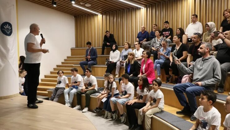 İzmirli Öğrenciler Uzayda Görevli Astronotla Görüştü