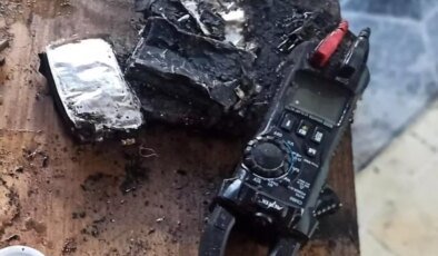 Kahramanmaraş’ta Telefon Bataryası Patladı, Yangın Çıktı