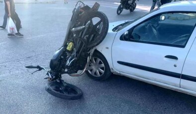 Karaman’da otomobille çarpışan motosiklet sürücüsü yaralandı