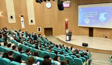 Kırşehir Ahi Evran Üniversitesi’nde ‘Metaverse ve Yapay Zeka ile Gelecek’ Konferansı