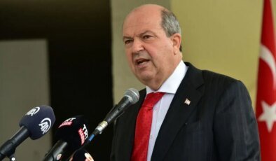 KKTC Cumhurbaşkanı Ersin Tatar’dan Rum lidere ültimatom: Sen kimsin be adam?