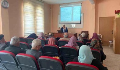 Konya’da Hacı Adaylarına Uygulamalı Eğitim Semineri Düzenlendi