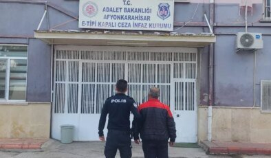 Muayene için gittiği hastanede televizyon çaldı