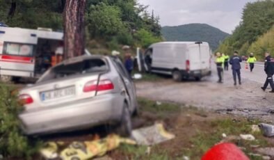 Muğla’da kamyonet ile otomobil çarpıştı: 1 ölü, 2 yaralı