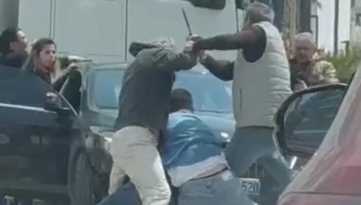 O anlar kamerada! Trafikte satırlı dehşet!