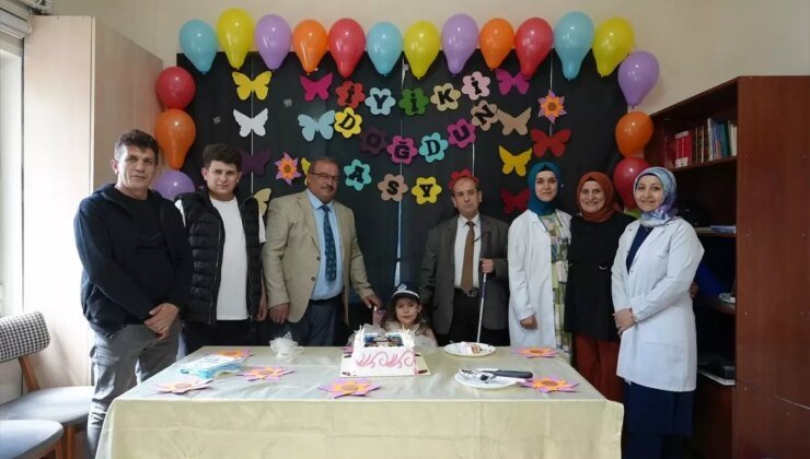 Özel Gereksinimli Asya Kocakaya’ya Zabıtadan Doğum Günü Sürprizi