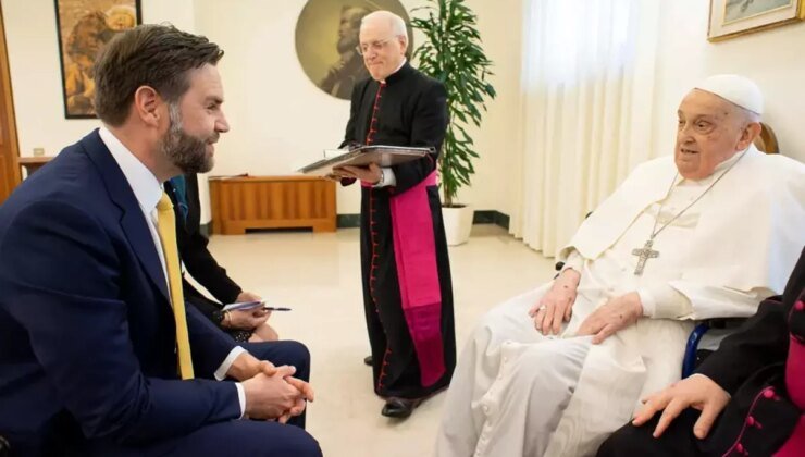 Papa Francis, Trump’ın yardımcısı ile görüştükten 7 saat sonra hayatını kaybetti