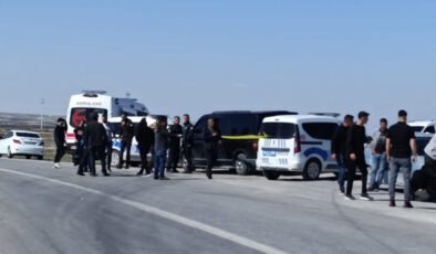 Park halindeki minibüste ölü bulundu