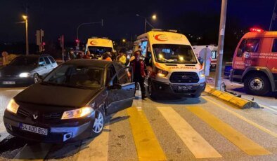 Sakarya’da İki Otomobil Çarpıştı: 1’i Ağır 7 Yaralı