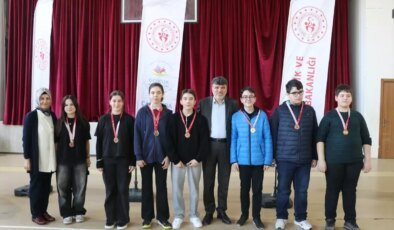 Samsun’da Okul Sporları Satranç Turnuvası Düzenlendi