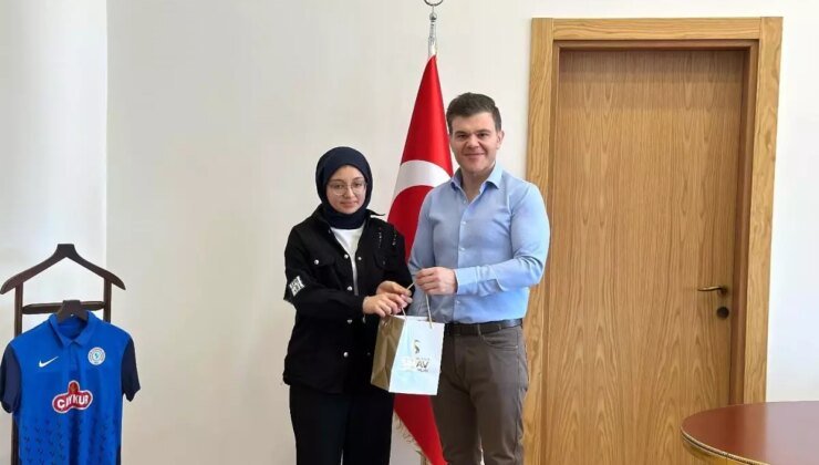 Simav Kız İmam Hatip Lisesi Öğrencisi Zeynep Naz Korkmaz, Türkiye Dördüncüsü Oldu