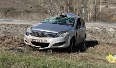 Sivas’ta Otomobilin Şarampole Devrilmesi Sonucu 5 Kişi Yaralandı