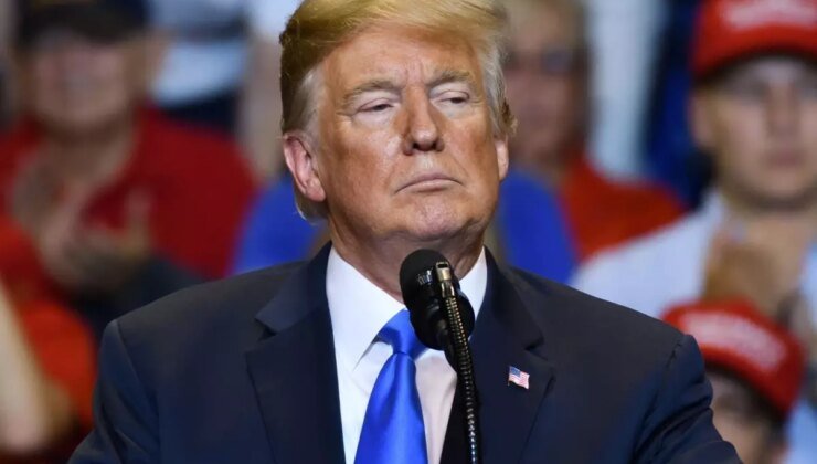 Trump’tan geri adım! Cep telefonu ve bilgisayarlar vergiden muaf tutulacak