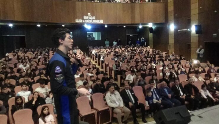 Türkiye’nin İkinci Astronotu Tuva Cihangir Atasever Öğrencilerle Buluştu