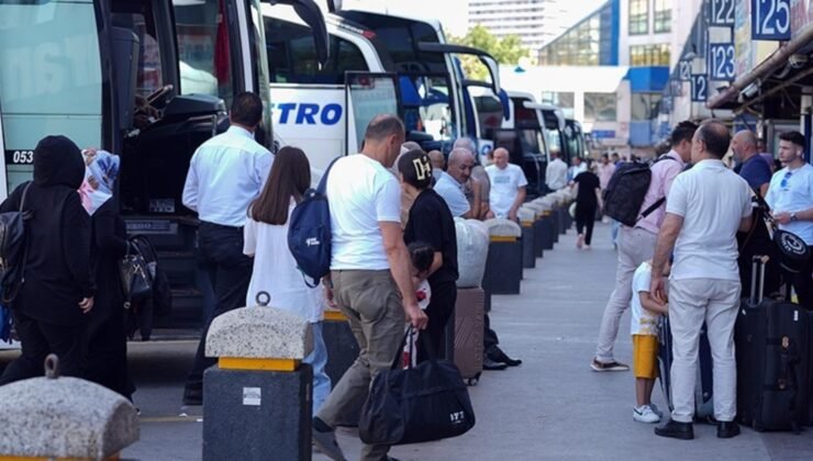 Yerli turistler geçen yıl seyahate 419,3 milyar lira harcadı