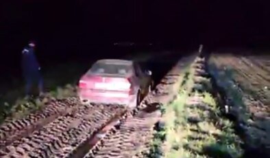 Yozgat’ta Çamura Saplanan Araç Jandarma ile Bulundu