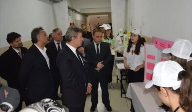 25 Mayıs Anadolu Lisesi’nde 4006 TÜBİTAK Bilim Fuarı Açıldı