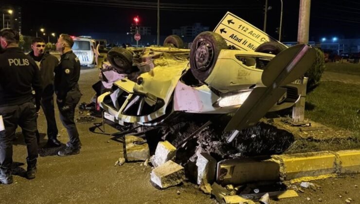 Adıyaman’da iki otomobil çarpıştı: 3 yaralı