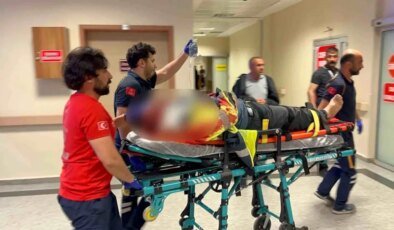 Adıyaman’da Otomobil ile Motosiklet Çarpıştı: 1 Ağır Yaralı